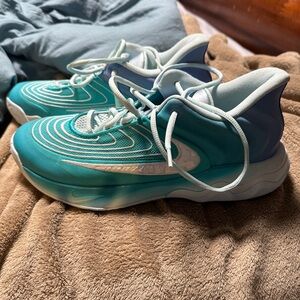 Nike Giannis Immortality 4